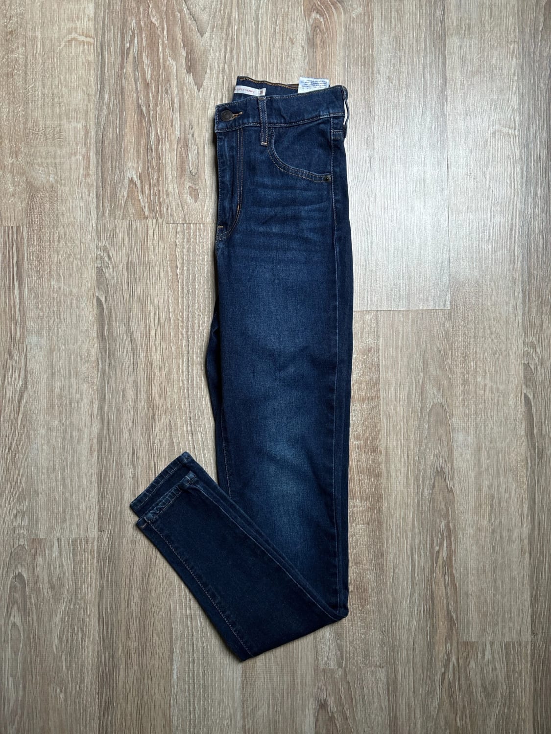 đź›’Jeans Levi's W26 L30đź›’
