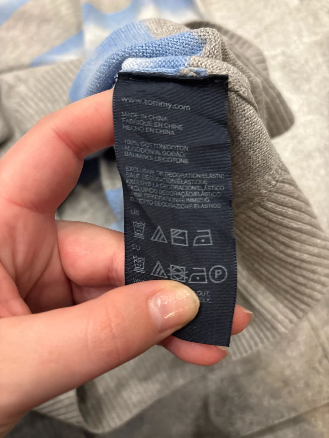 đź›’Pull Tommy Hilfiger rayures bleu et gris taille Mđź›’