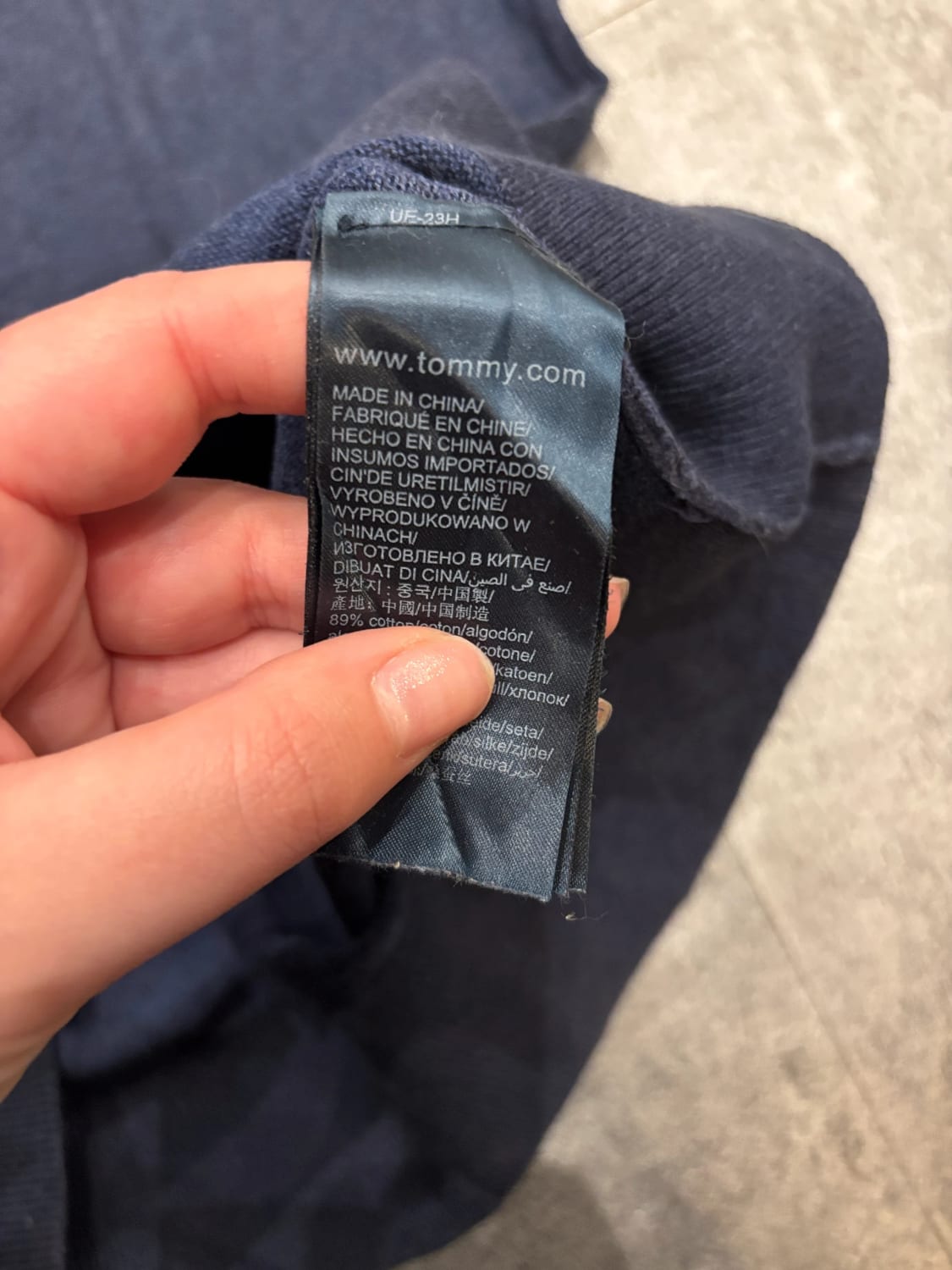 đź›’Pull Tommy Hilfiger Bleu Marine Taille Mđź›’