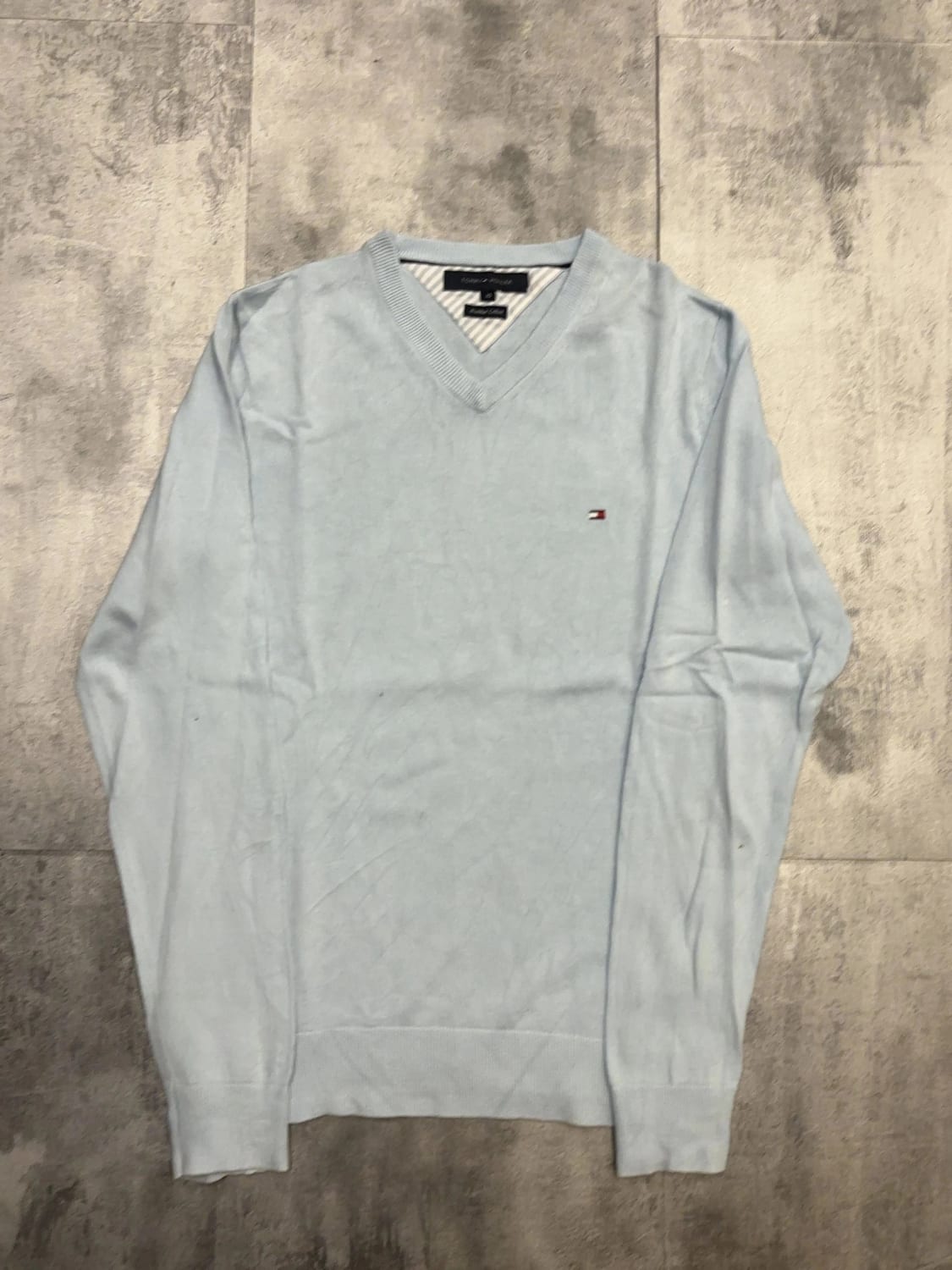 đź›’Pull col V Tommy Hilfiger XS bleu cielđź›’