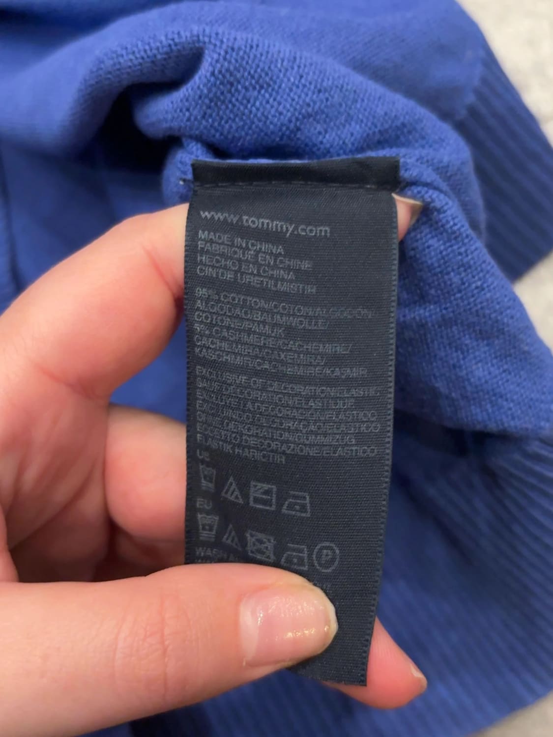 đź›’Pull Tommy Hilfiger bleu marine taille Sđź›’