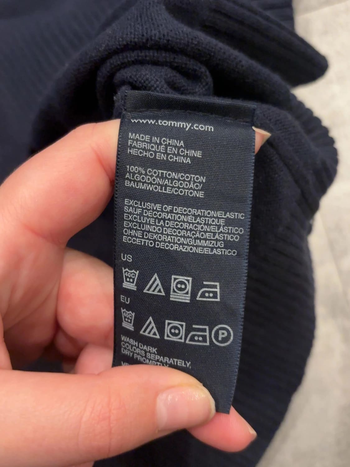 đź›’Pull Tommy Hilfiger Taille M đź›’