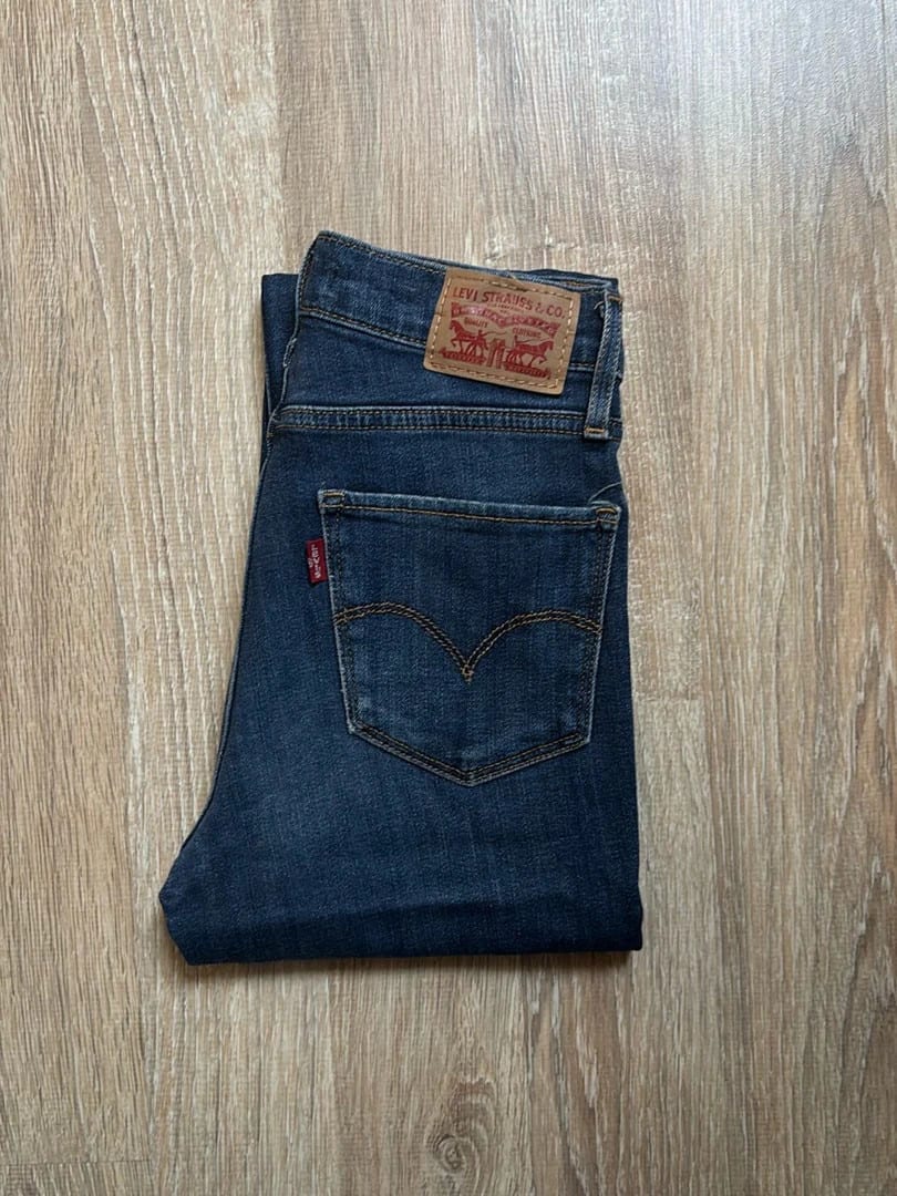 đź›’Jeans Levi's W25 L30đź›’