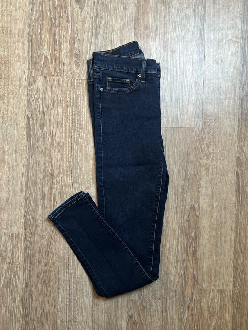 đź›’Jeans Levi's W25 L30đź›’