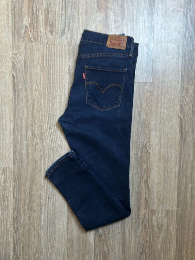 đź›’Jeans Levi's W29 L28đź›’