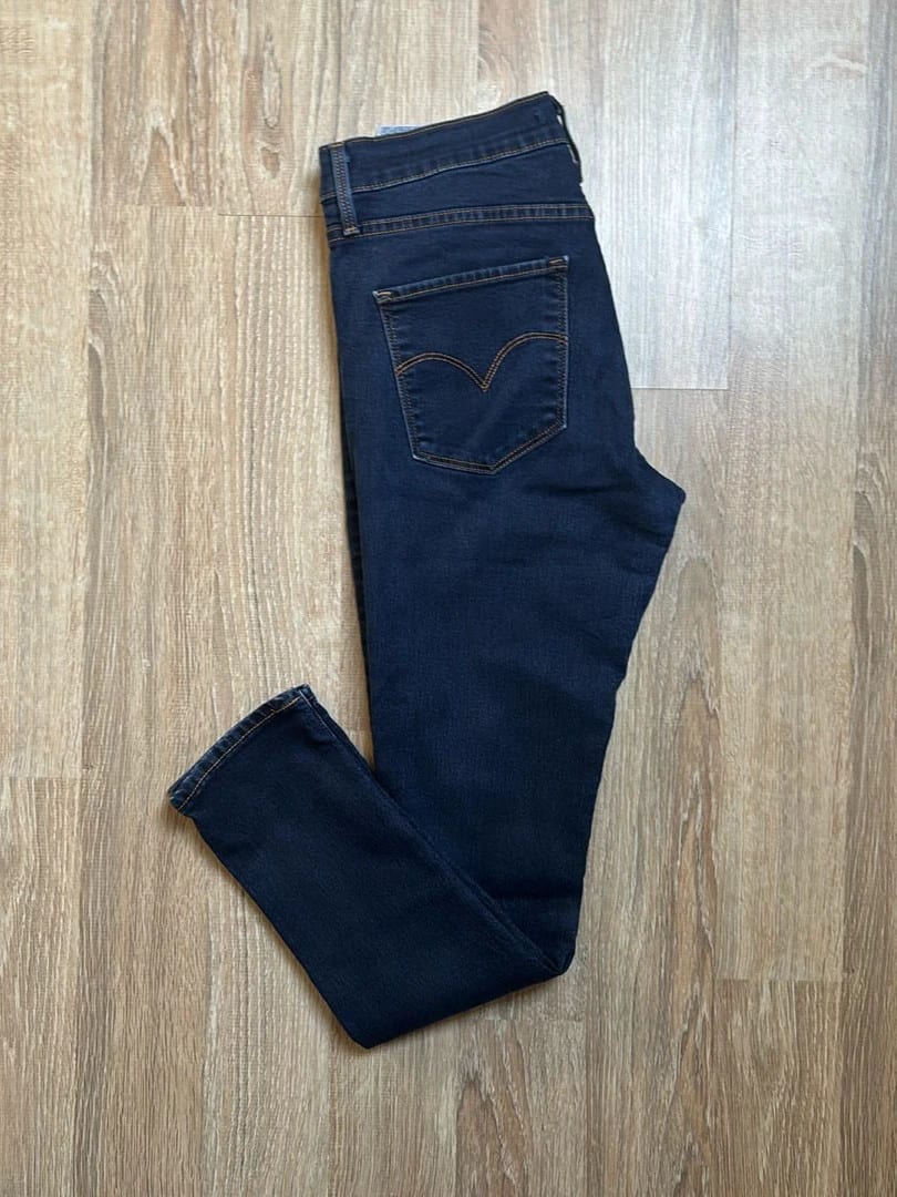đź›’Jeans Levi's W29 L28đź›’