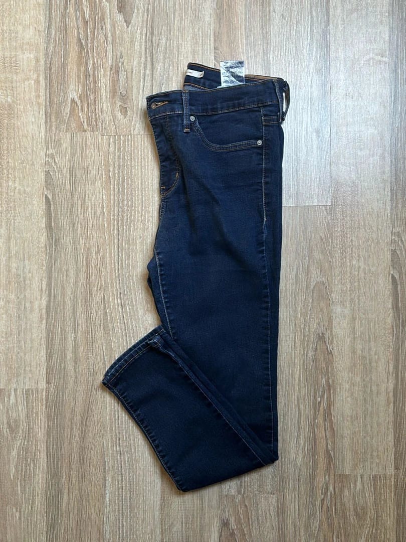 đź›’Jeans Levi's W29 L28đź›’