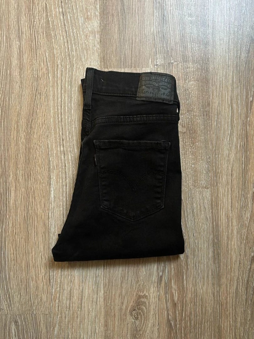 đź›’Jeans Levi's W27 L28đź›’