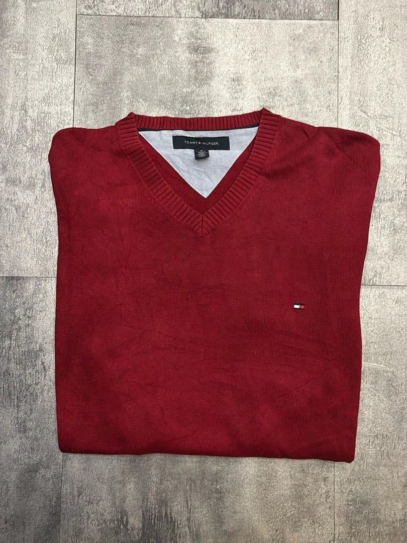 đź›’Pull Tommy Hilfiger Rouge Bordeaux Col V Taille M đź›’