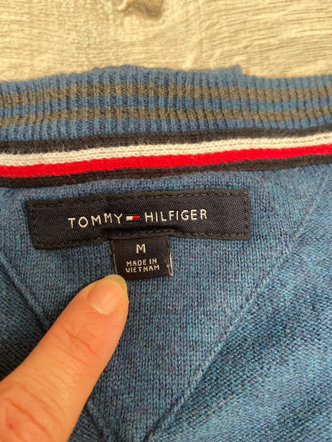 đź›’Pull Tommy Hilfiger Bleu Marine Taille Mđź›’