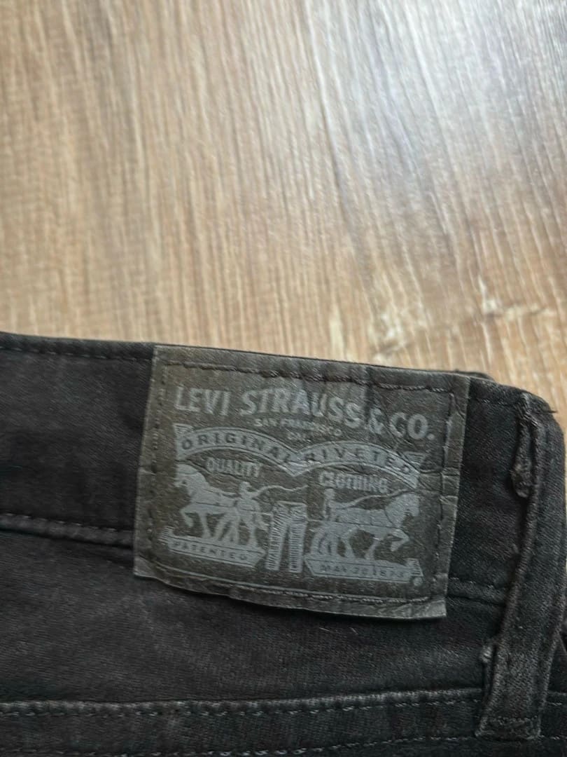 đź›’Jeans Levi's W29 L32đź›’