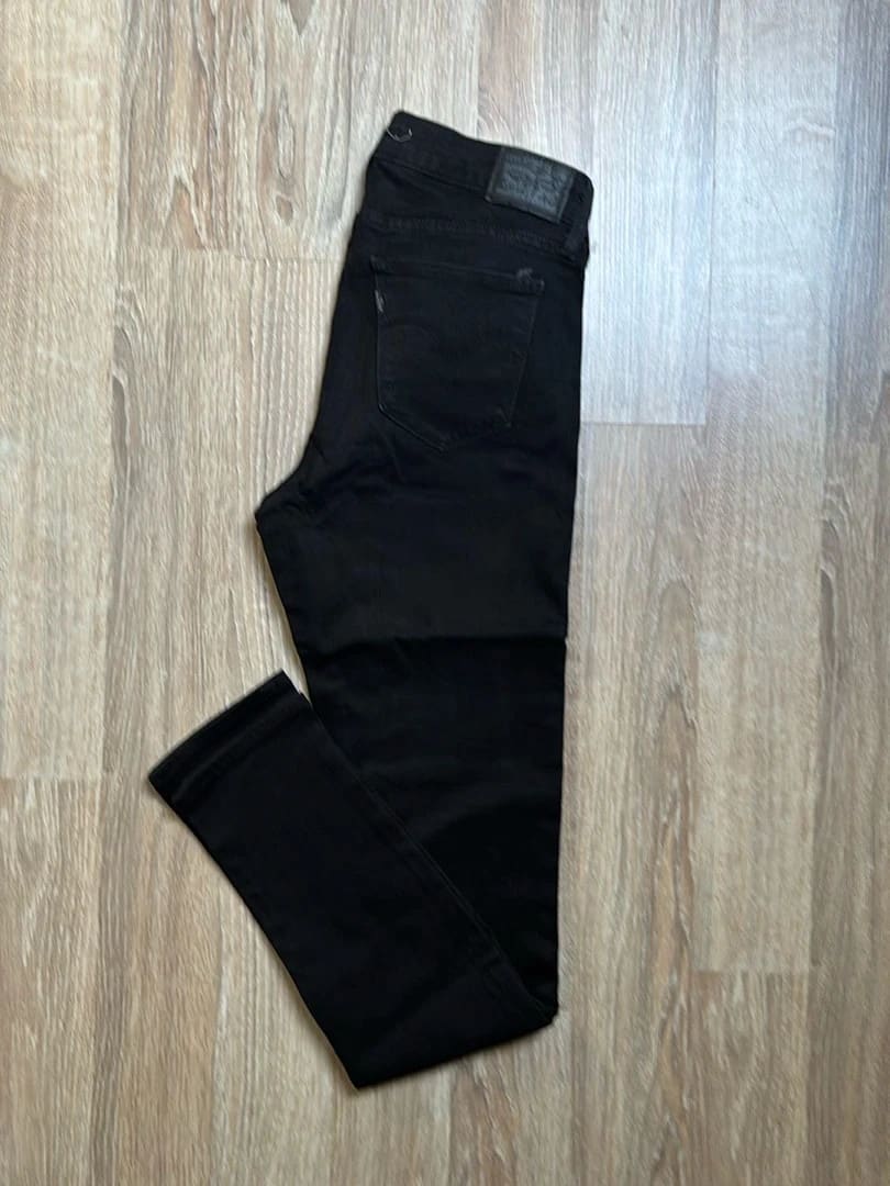 đź›’Jeans Levi's W29 L32đź›’