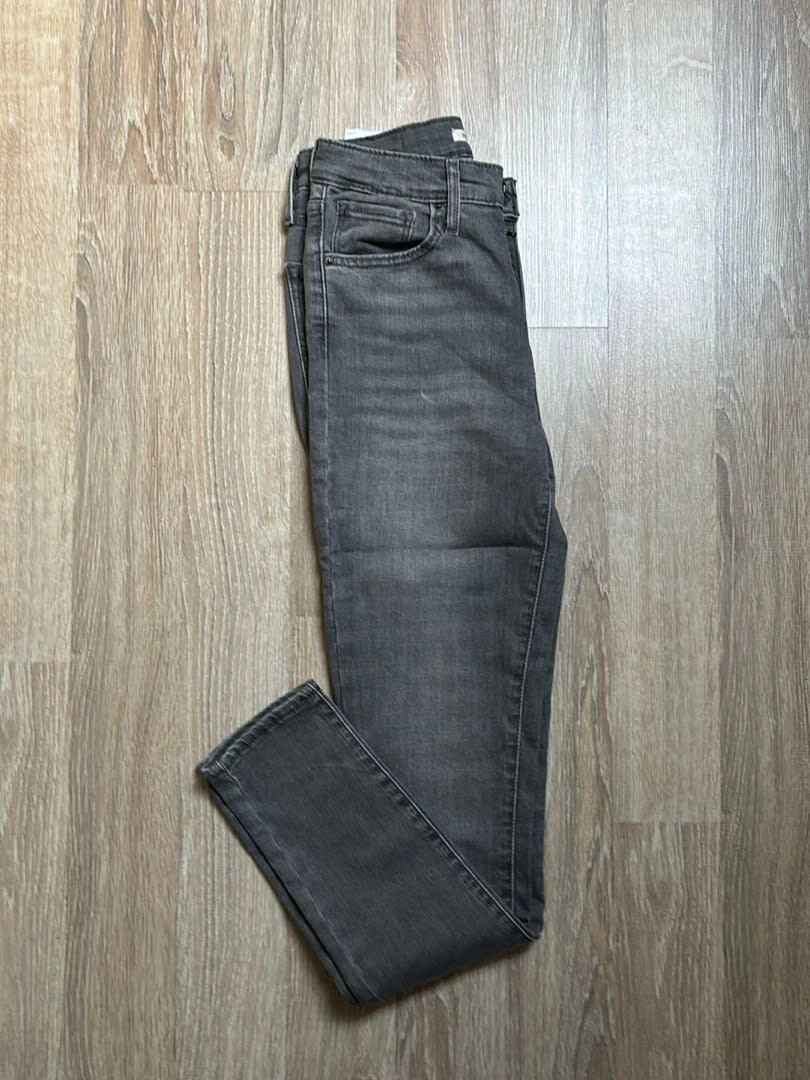 đź›’Jeans Levi's W28 L30đź›’