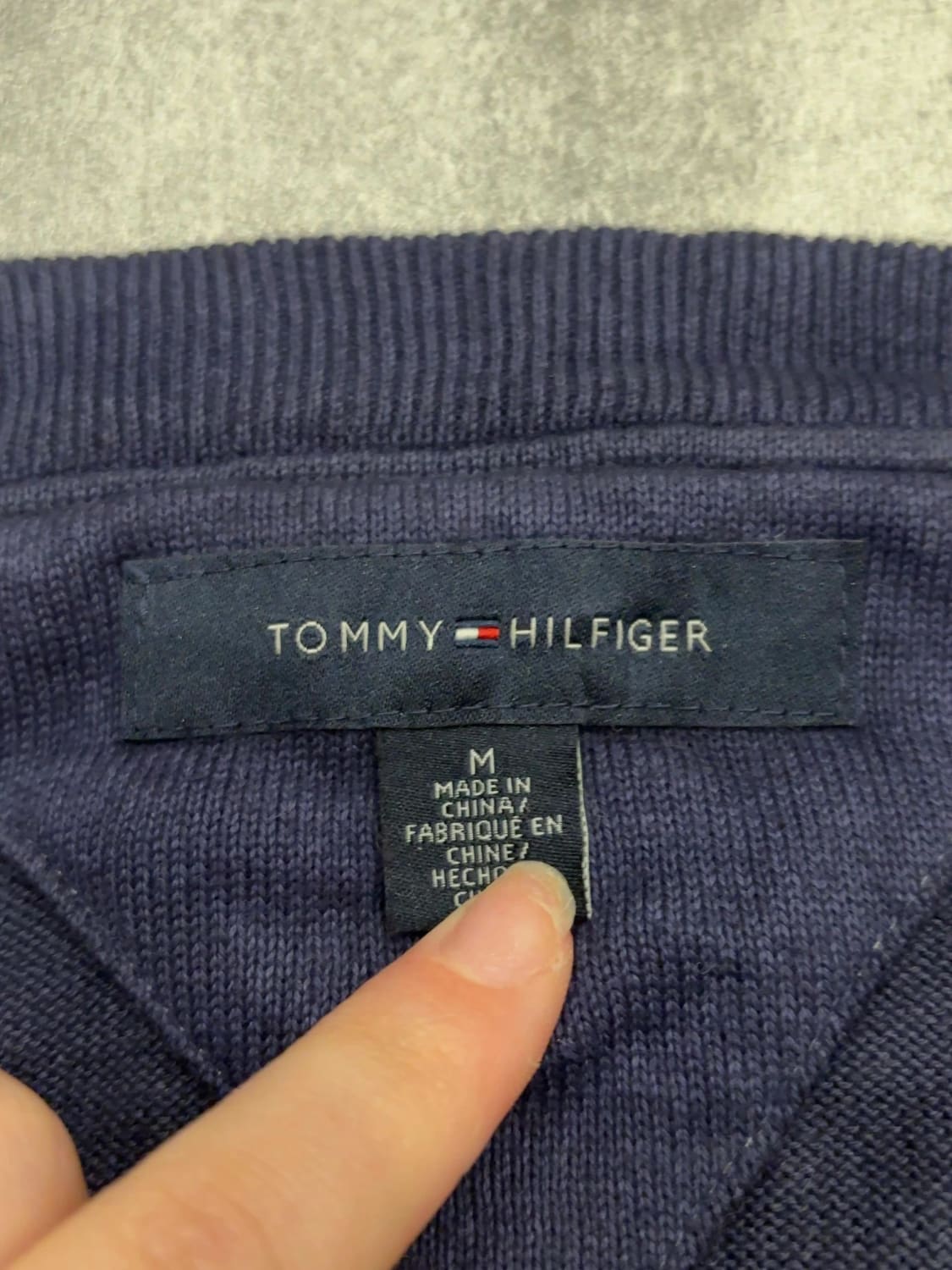 đź›’Pull Tommy Hilfiger Bleu Marine Taille Mđź›’