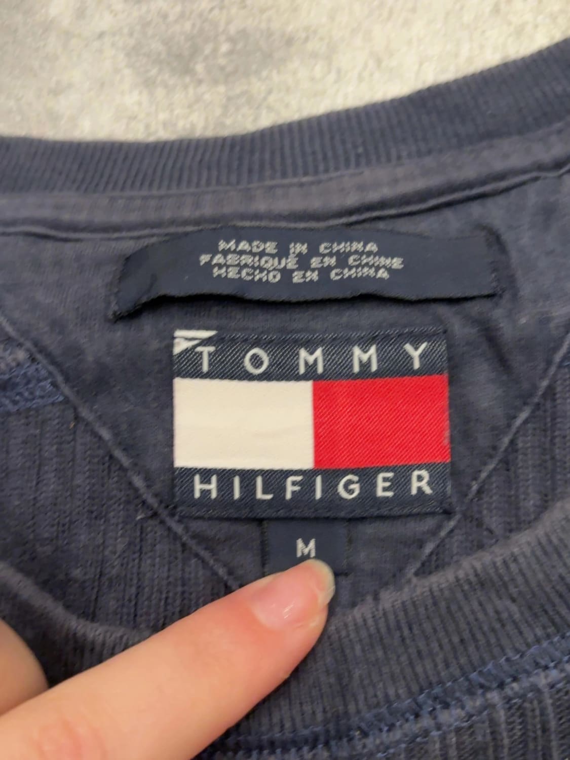 đź›’Pull Tommy Hilfiger Taille M đź›’