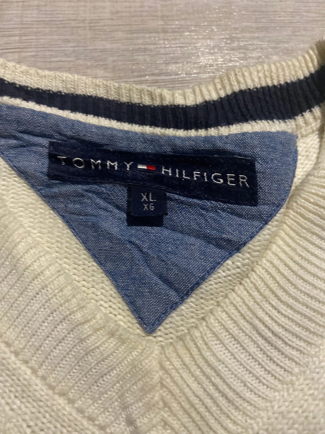 🛒Pull Tommy Hilfiger XL Crème Col V🛒