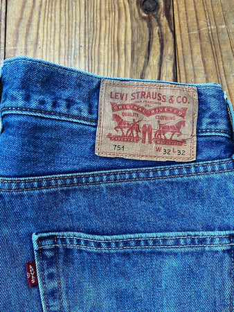 🛒Jeans Levi's 751 W32 L32🛒
