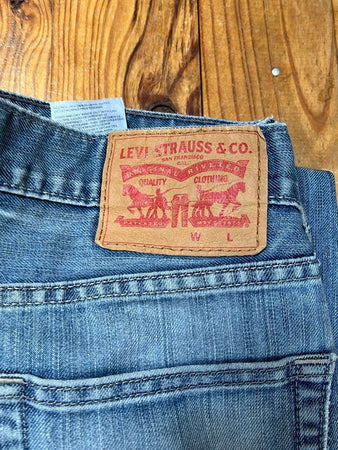 🛒Jeans Levi's W32 L30🛒