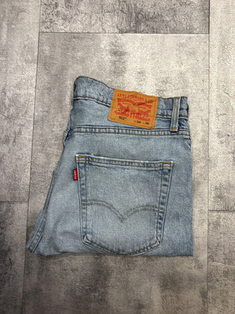 🛒Short en jean Levi's 512 W34🛒