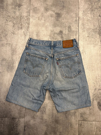 🛒Short en jean Levi's 501 W23🛒