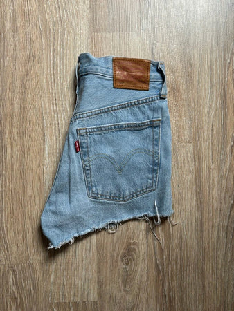 🛒Short en jean Levi's 501 W24🛒