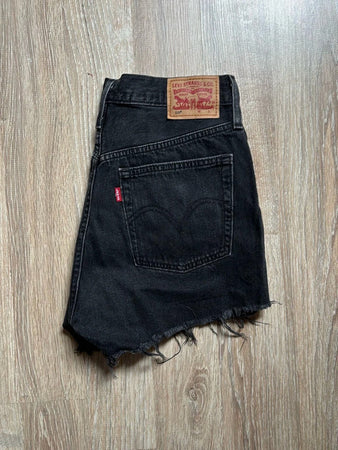 🛒Short en jean Levi's 501 W28🛒