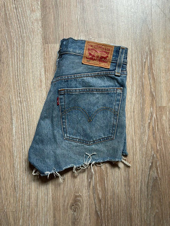 🛒Short en jean Levi's 501 W24🛒