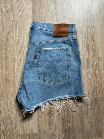 🛒Short en jean Levi's 501 W31🛒