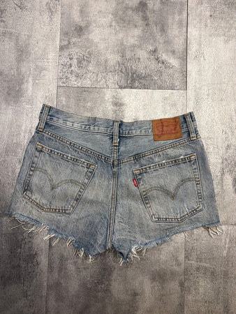 🛒Short en jean Levi's 501 W27🛒