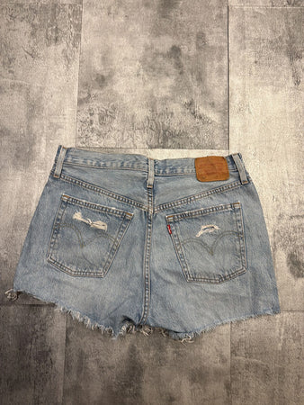 🛒Short en jean Levi's 501 W28🛒