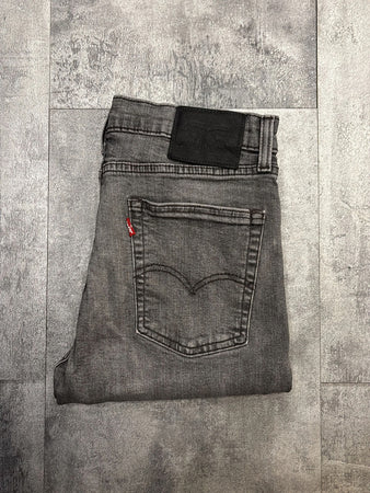 🛒Short en jean Levi's 510 W32🛒