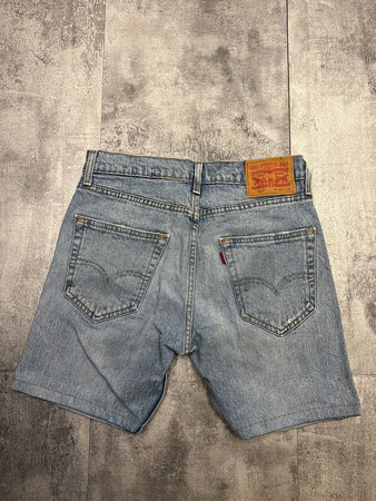 🛒Short en jean Levi's 512 W29🛒