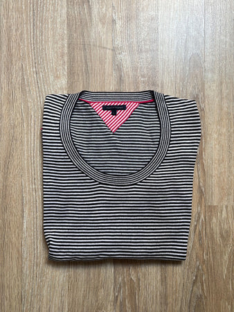 🛒Pull Tommy Hilfiger rayures blanches et noires L🛒