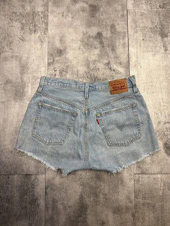 🛒Short en jean Levi's 501 W28🛒