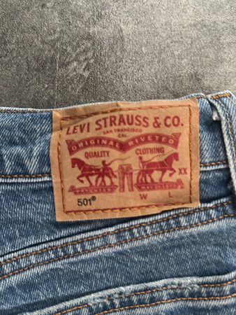 🛒Short en jean Levi's 501 W30🛒(2E708)