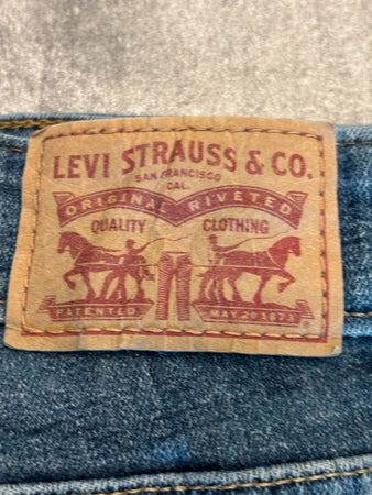 🛒Jeans Levi's W33 L28🛒