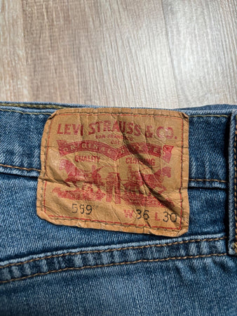 🛒Jean Levi's 559 W36 L30🛒