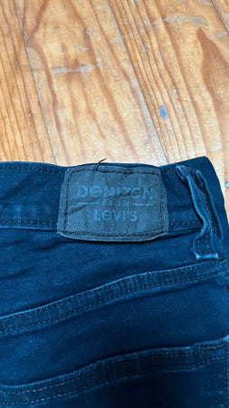 🛒Jean Levi's W29 L32🛒