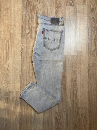 🛒Jean Levi's W36 L30🛒